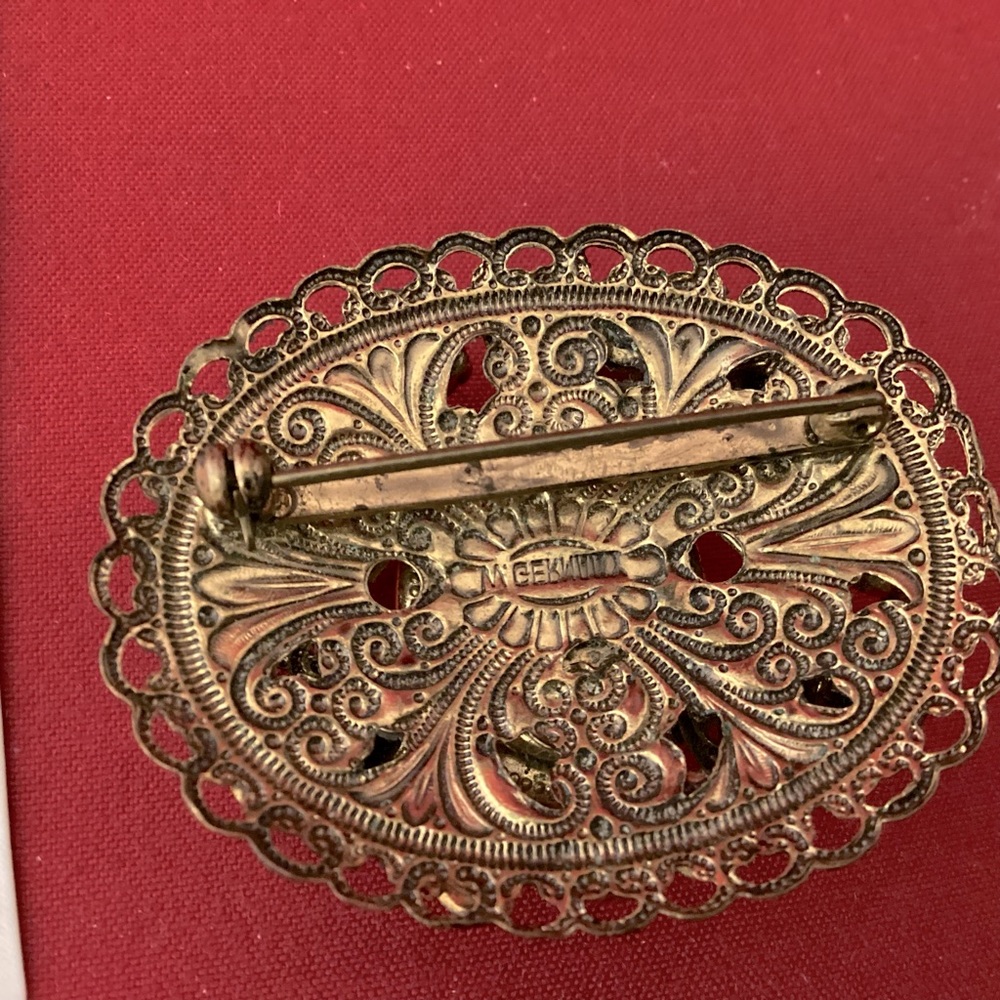Gold tone with black cabochon Brooch Made In Germany - Picture 4 of 4